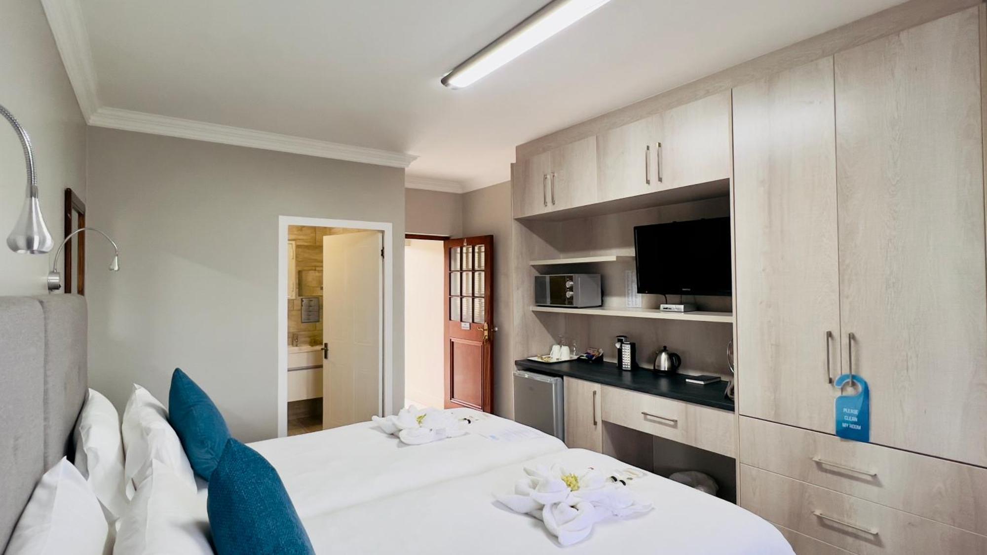 On The Estuary Hotel Knysna Bagian luar foto